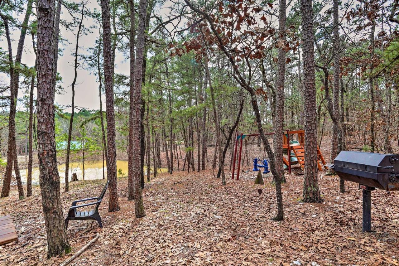 Broken Bow Log Cabin With Fire Pit, Pond, And Deck! Εξωτερικό φωτογραφία