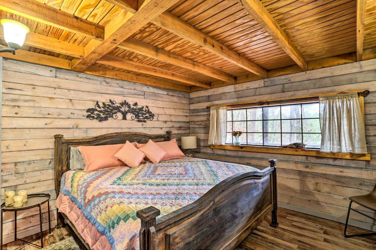 Broken Bow Log Cabin With Fire Pit, Pond, And Deck! Εξωτερικό φωτογραφία